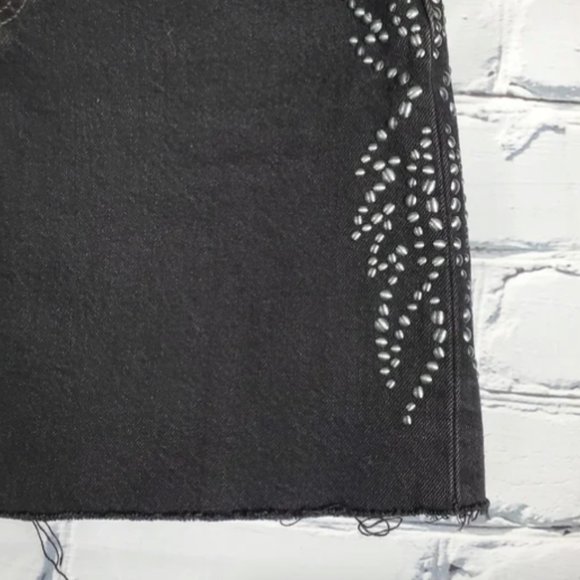 Levi's High Rise Deconstructed Button Fly Skirt in Full On Metal - Picture 5 of 8